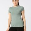 Sportswear Lovable | Women Solid Top - Fly Tech Tee-Eo Green