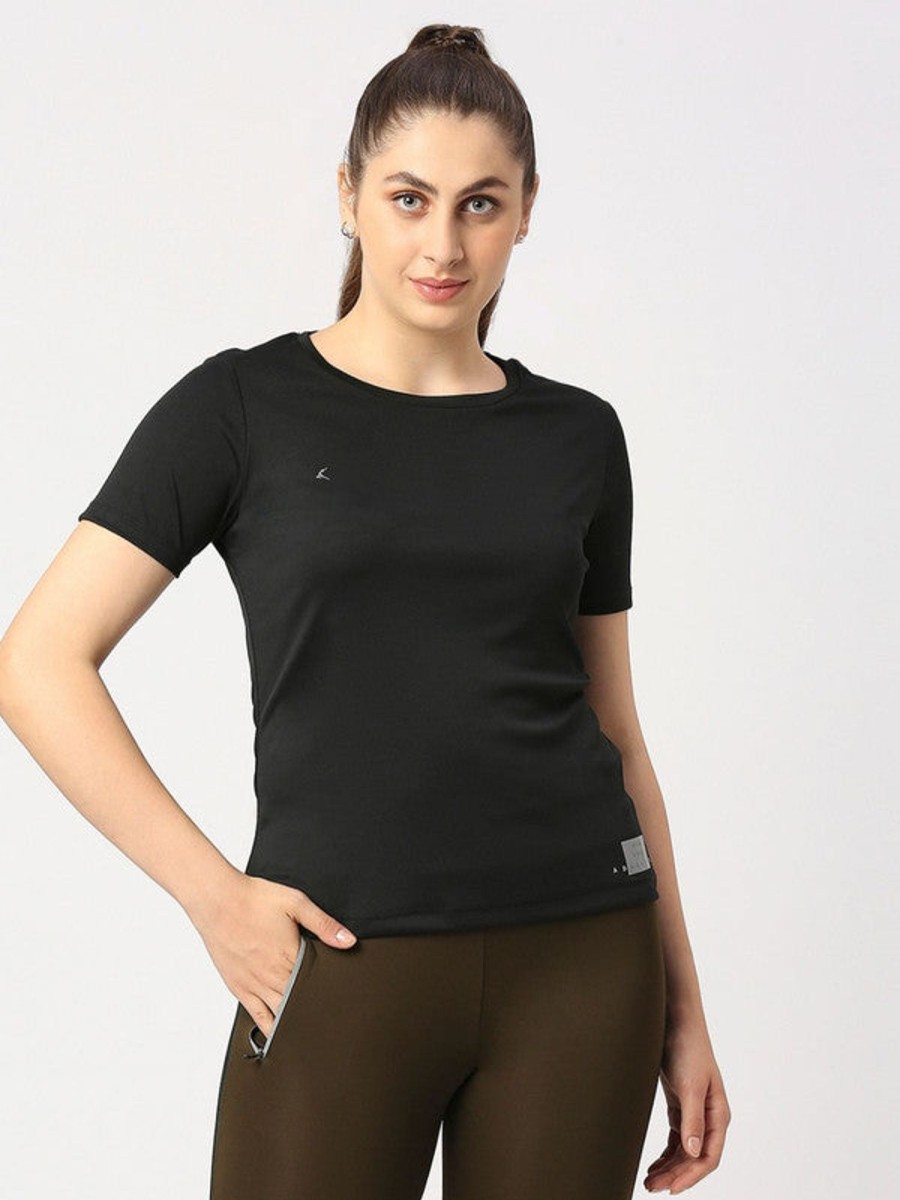 Sportswear Lovable | Women Solid Top - Ventura Tee-Bk Black