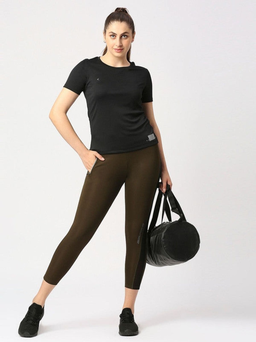 Sportswear Lovable | Women Solid Top - Ventura Tee-Bk Black